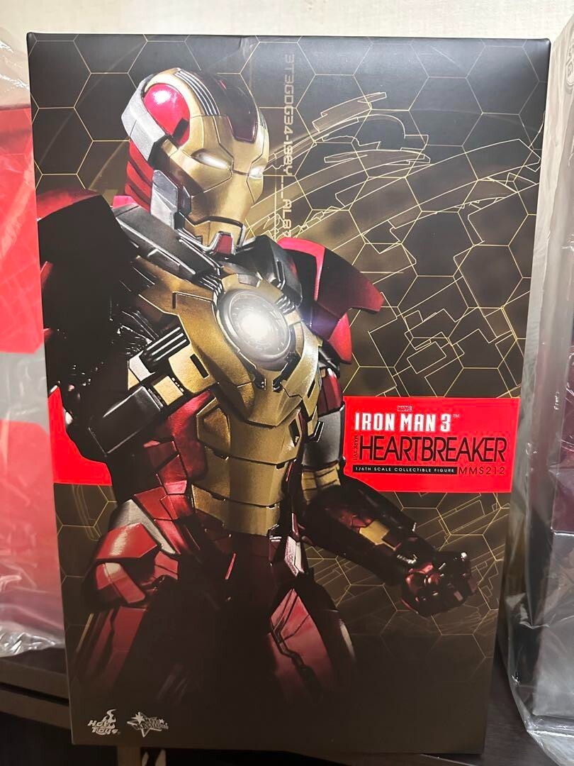 Hot Toys HEARTBREAKER MARK XVII ( 17 ) Man 3 Sideshow 1/6 Hot Toys HEARTBREAKER MARK XVII ( 17 ) Man 3 Sideshow 1/6