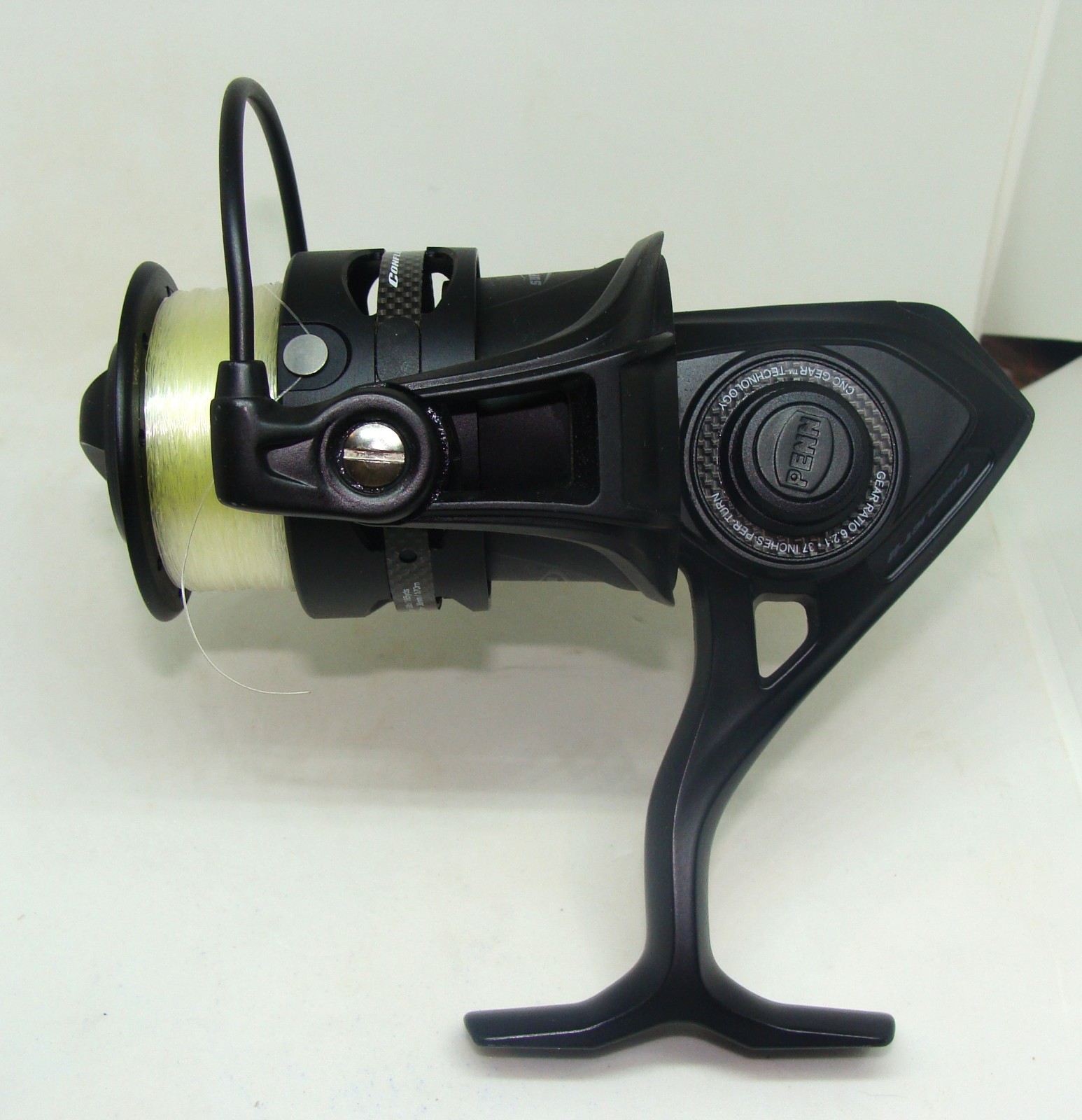 Penn Conflict II 4000  Spin Spinning Black Reel Saltwater CF