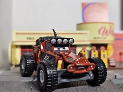 Idle Threat 1:55 2014 Disney/Pixar Cars Toon Radiator Springs 500 1/2 Loose
