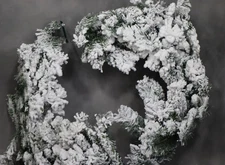 Vickerman 36 Flocked Snow Ridge Artificial Christmas Snowy Christmas Wreath