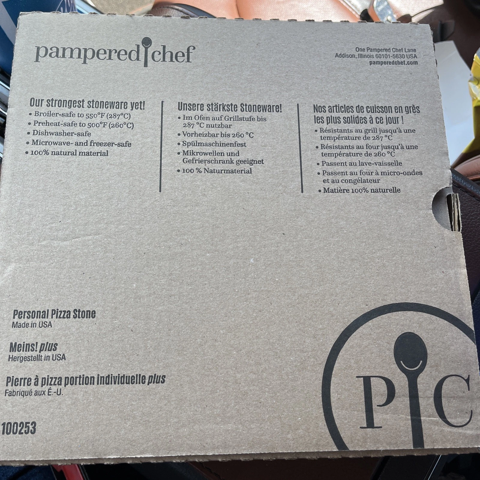 Pampered Chef Personal 9” Pizza Stone Handles 100253 Stoneware-NEW IN BOX
Opens in a new window or t