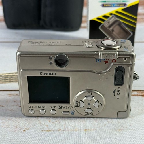 Canon PowerShot S200 Digital ELPH Camera 2MP 2x Zoom Silver Compact - Picture 4 of 5