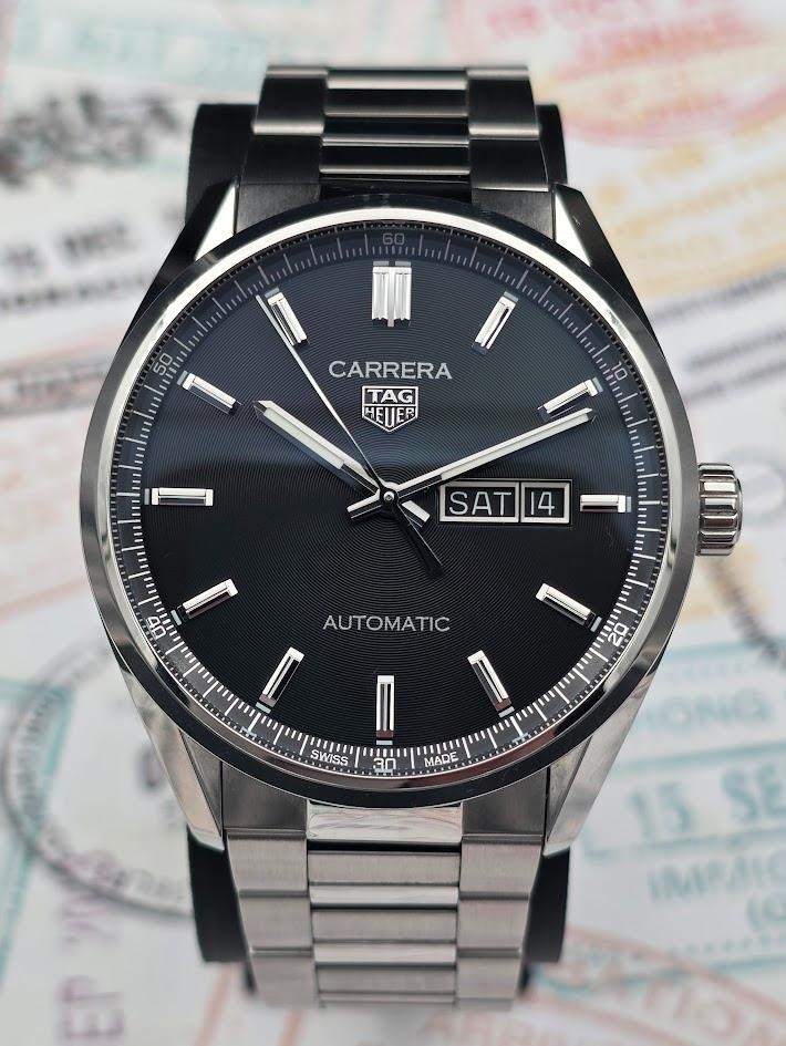 ラファエルTAG Heuer CARRERA Calibre 5 Date TAG Heuer Carrera Calibre 5 Day-Date Watch Review | News | Jura
