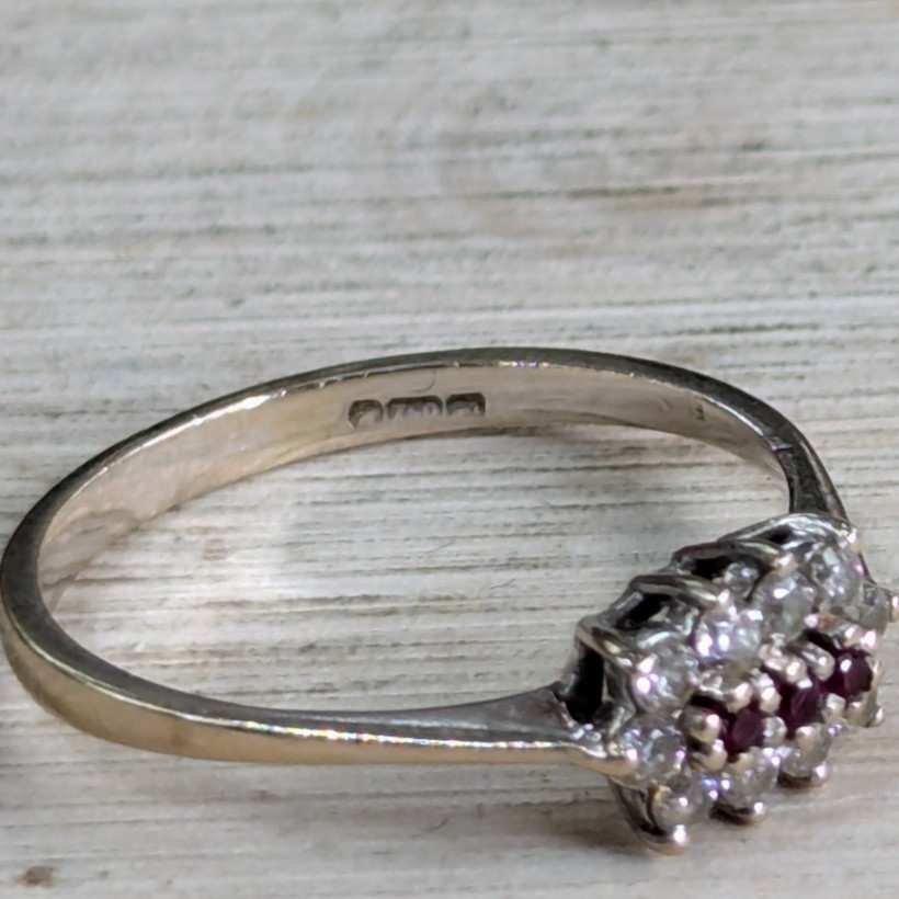 18ct White Gold Ruby Cubic Zirconia Ring Size O 1/2 Hallmarked 750 Trilogy July image 8