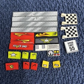 LEGO Racers 8681 Tuner Garage 99.99% Complete