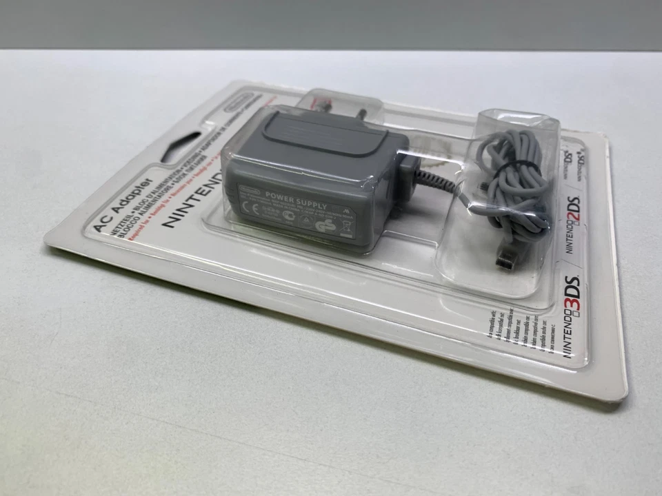 AC ADAPTER ALIMENTATORE NINTENDO 3DS e 2DS OFFICIAL NINTENDO - NUOVO SIGILLATO - Immagine 4 di 4