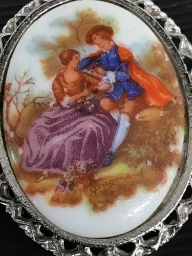 VINTAGE Fragonard Portait Brooch Pendant - Oval Silver Tone Surround - Picture 2 of 4