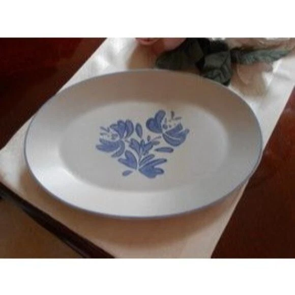 Pfaltzgraff Dinnerware Yorktowne 14