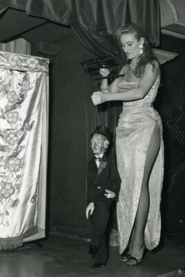 Frankreich Jany Privat Puppen Puppenspieler Striptease Bar altes Foto Krone 1962