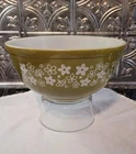 VTG 70s Large Pyrex Green Crazy Daisy Spring Blossom 2.5 Qt Mixing Bowl #403