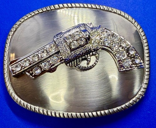 Jeweled Gun Pistol Revolver Rhinestone Accented Silver Color Oval Belt Buckle - 第 4/22 張圖片