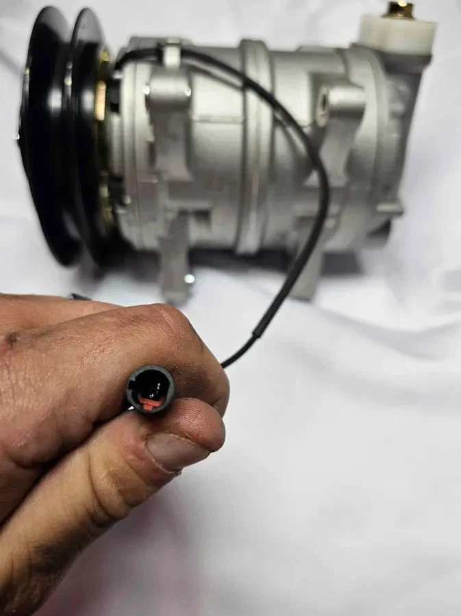 Compresor de aire acondicionado y embrague de aire acondicionado para Chevy W5500 y GMC W5500 e Isuzu NPR y NPR-HD Foto 3 de 4