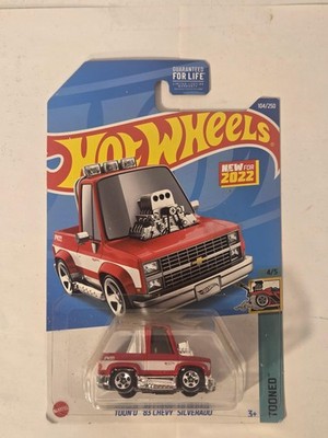 Hot Wheels Tooned '83 Chevy Silverado 1:64 Diecast Pickup Truck