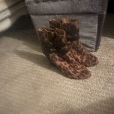 Jaclyn Smith Leopard Print Leather Ankle Bootie Buckle Wedge Pointed Toe US 9