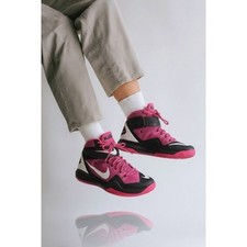 Zapatos de baloncesto Nike LeBron Soldier 8 Think Pink Kay Yow rosa negro talla 8