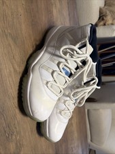 Jordan 11 Legend Blue