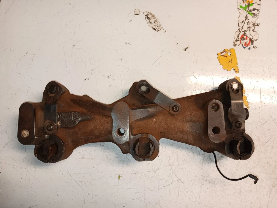 2VH Mack Jake Brake Model 675 Front Jake Head for Parts - Image 2 of 4