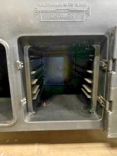 Carro expendedor Cambro CVV724110, Camcruiser negro personalizable y 4 pozos Foto 3 de 4