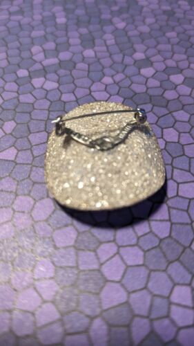 Vintage Lea Stein Paris MCM Ladies Bonnet Brooch Gold Glitter - Picture 2 of 6