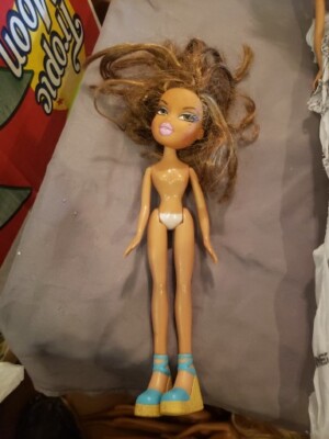 BRATZ DOLL YAZMINE FULL BODY 2001