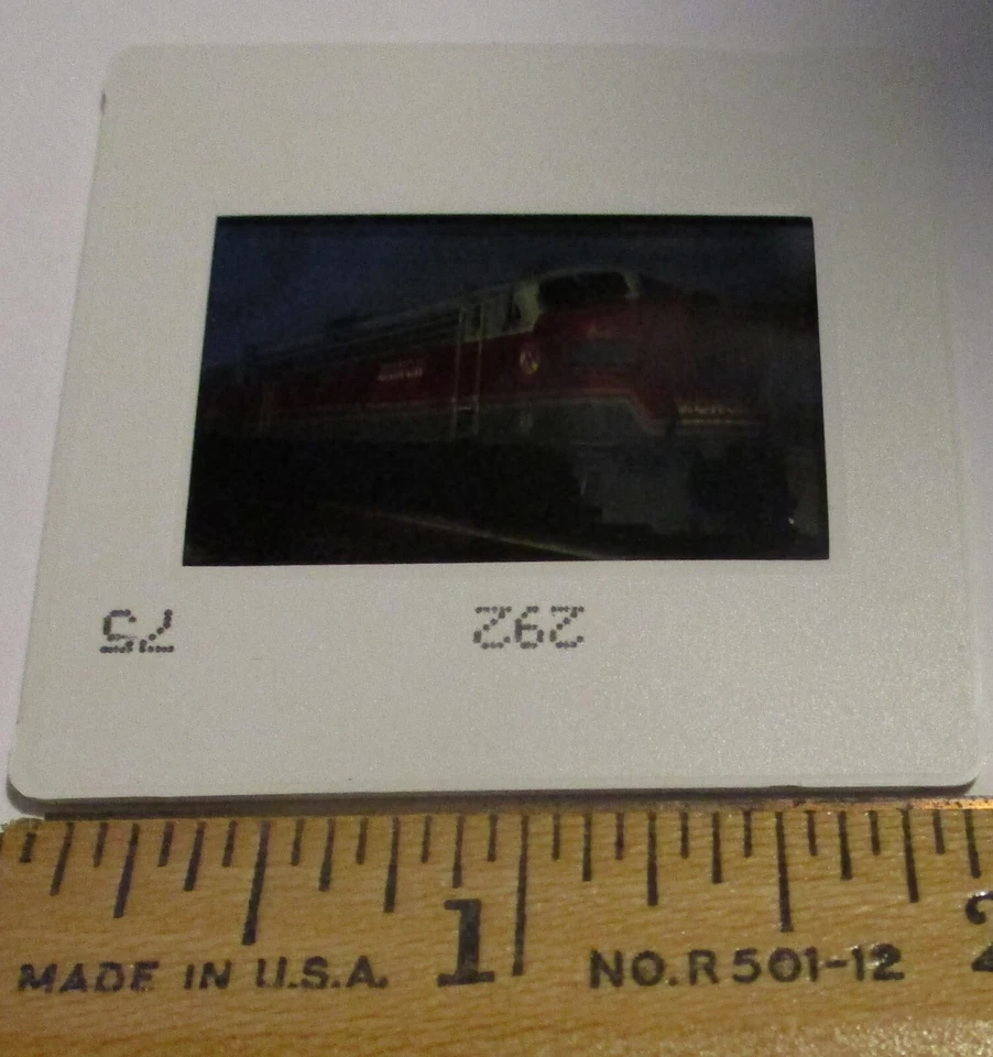 Ferrocarril de colección - Monon 75 - La línea Hoosier - tren - Pakon - diapositiva de película Foto 3 de 3