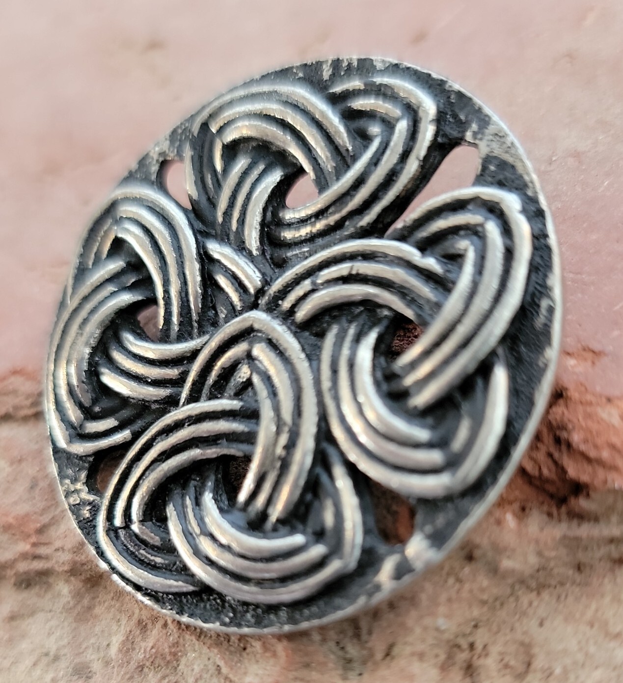 Solid Pewter Celtic Knot Brooch Kaleidoscope Effe… - image 3