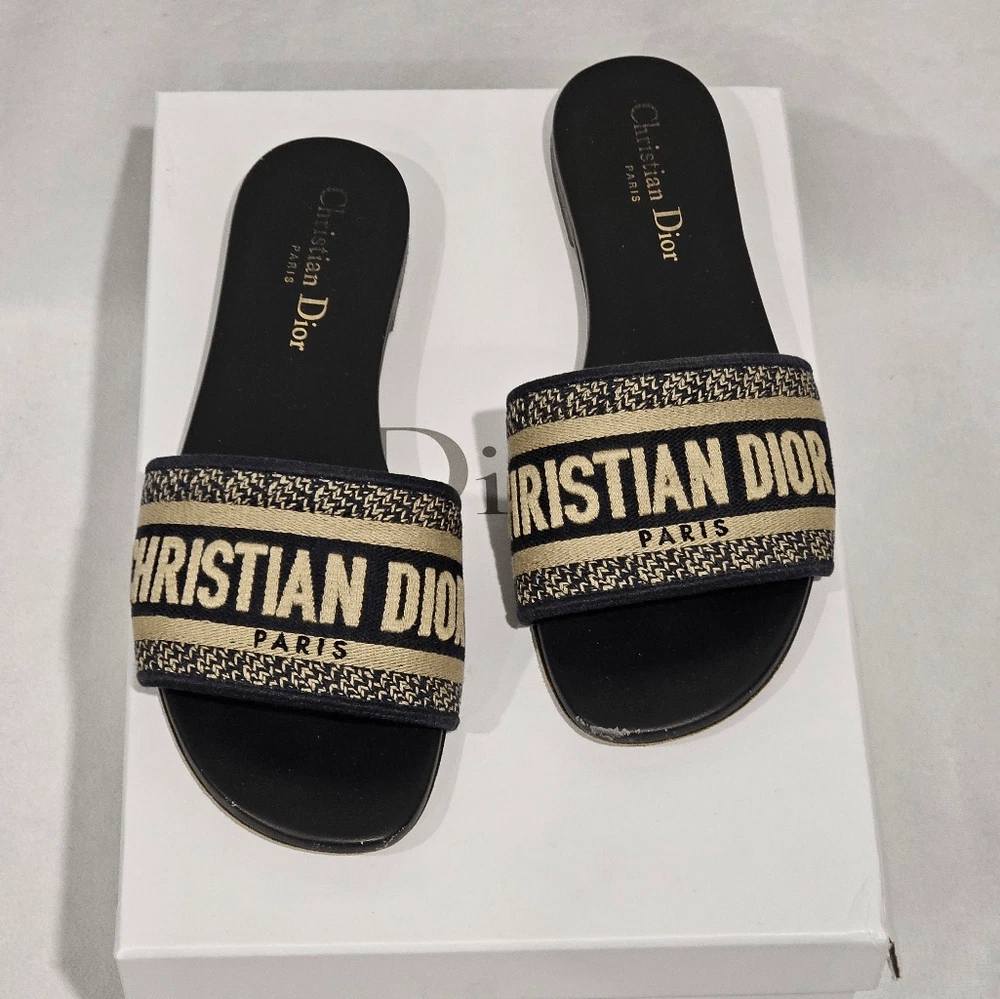 Diapositives Christian Dior Dway en taille 37,5
