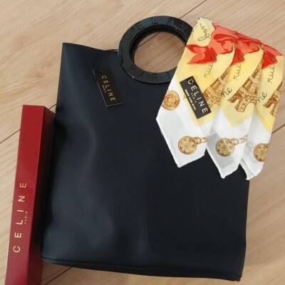 CELINE Circle Logo Handbag Color Black and Handkerchief Gift