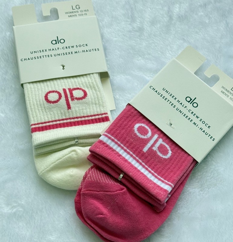 BNWT Alo Half-Crew Unisex Socks Sweet Pink and White 2-pairs