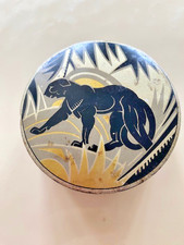 ART DECO DOSE: DECKEL MIT SCHWARZEM PANTHER  - BODEN MIT GEOMETRISCHEM MUSTER
