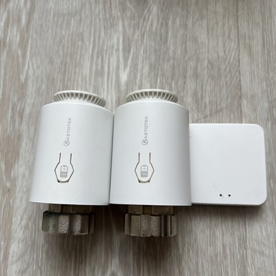 Smartes Heizkörperthermostat Set mit Zigbee Gateway WiFi Starter Kit