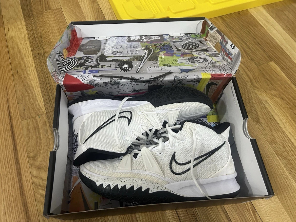 Preços baixos em Nike Kyrie 7 Black | eBay