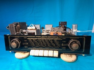 Grundig Type 2030W/3D – Röhrenradio Chassis ohne Gehäuse und Lautsprecher