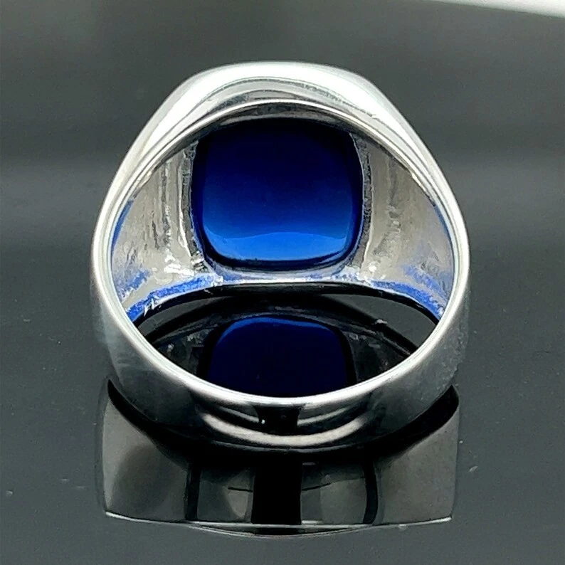 Anillo clásico de plata de ley 925 pulido con sello de zafiro azul para hombre Foto 4 de 4
