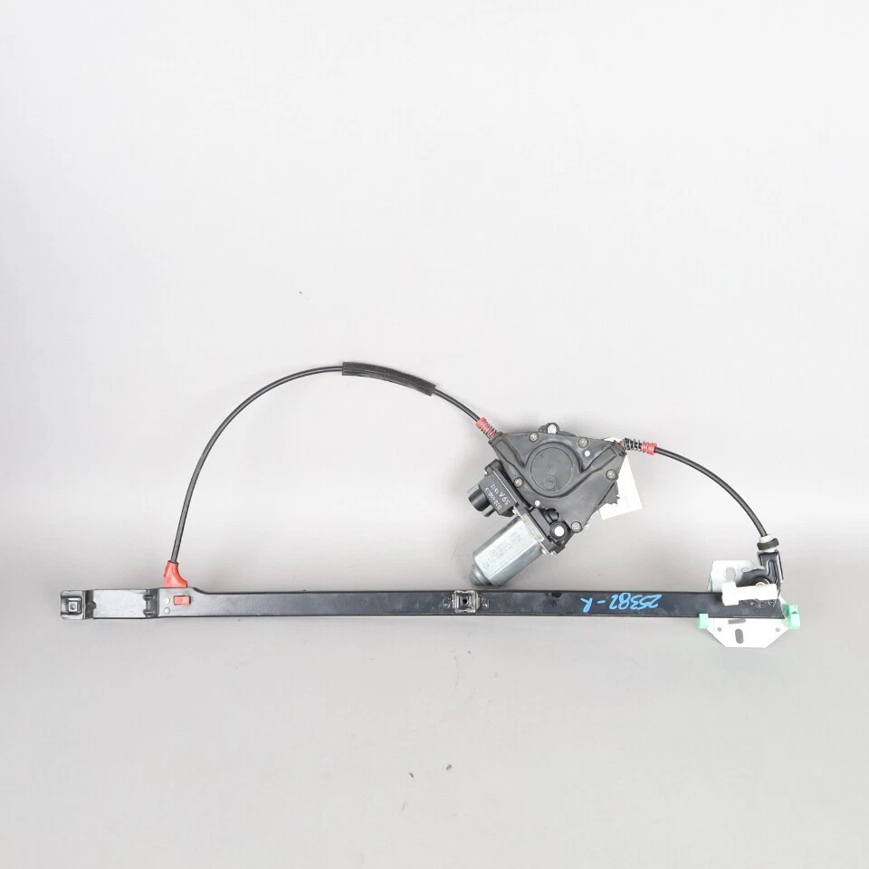 1996-2003 Volkswagen Eurovan Right Front Door Window Motor 7D0959802C OEM Used - Image 2 of 4