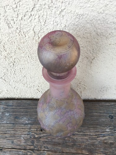 HAND PAINTED NOUVEAU ART GLASS RUEVEN FROSTED DECANTER w/ STOPPER PURPLE & PINK - Picture 4 of 10