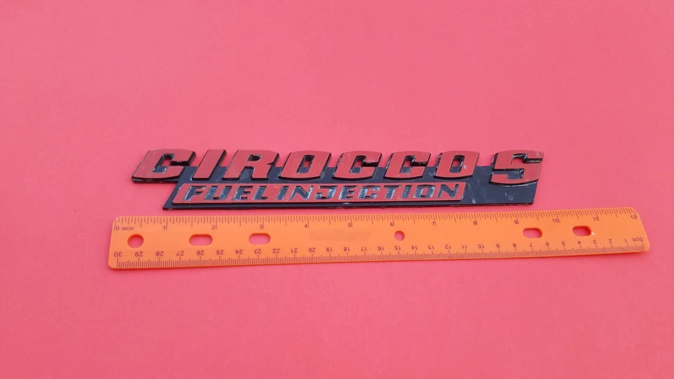 1975-1981 VOLKSWAGEN SCIROCCO S INYECCIÓN DE COMBUSTIBLE EMBLEMA TRASERO INSIGNIA SÍMBOLO FABRICANTE DE EQUIPOS ORIGINALES C19 Foto 2 de 4