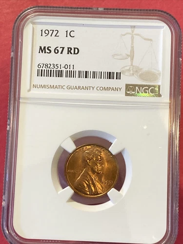 1972 Lincoln Memorial Cent NGC MS67 RD ( RARE)