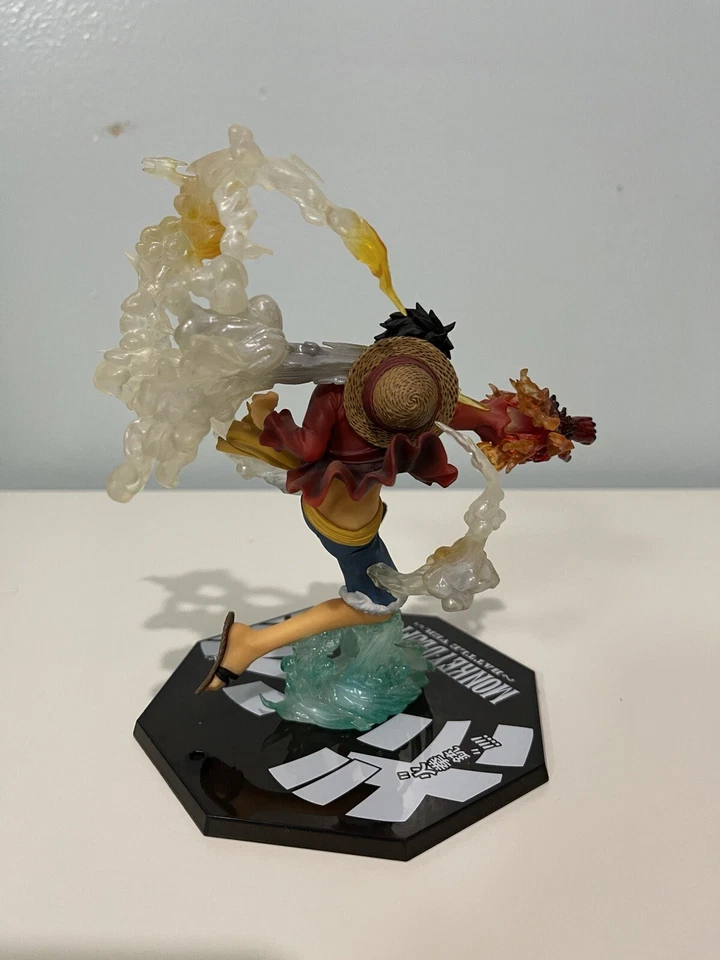 Figura Figuarts ZERO One Piece Monky D. Luffy versión de batalla Red Hawk SIN CAJA Foto 2 de 4
