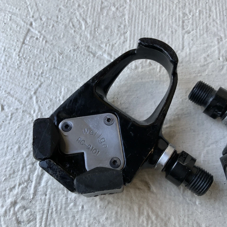 WELLGO RC 9101 ROAD BIKE PEDALS NO CLEATS 440 GRAMS CHROMOLY SPINDLE BLACK - Image 3 of 4