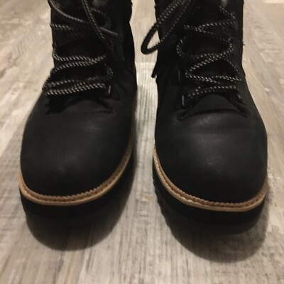 Toms Black Leather Alpine Water Resistant Faux Fur Lined 
