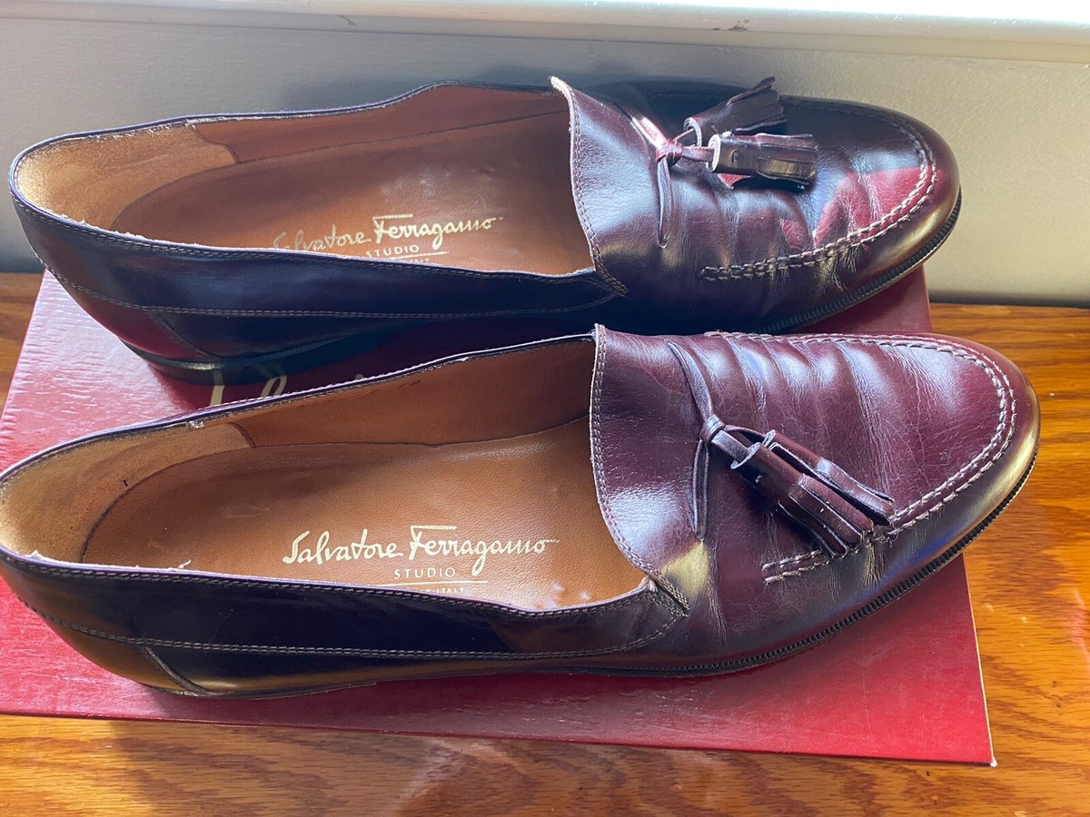 Salvatore Ferragamo mens 11B Burgundy Leather kilt Loafer  display picture 3