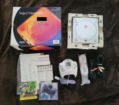 Sega Dreamcast Console System Bundle HKT-3020 NEAR MINT. Tested Works 