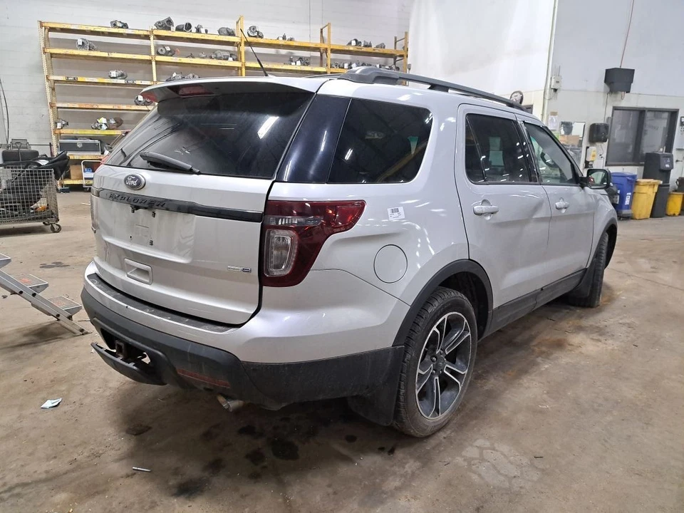 Cilindro maestro de freno Explorer Sku #4098392 2015 Foto 3 de 4