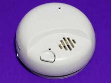 First Alert 9120B Hardwired Smoke Alarm w/ Battery Backup Exp: Jan 2030