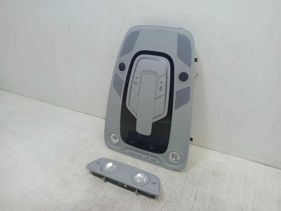 TECHO INTERIOR LUZ CORTESÍA AUDI A4 8W0947135D B9 2015 - 2016 Foto 3 de 4