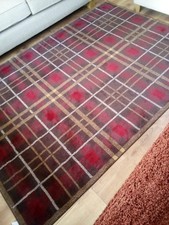 Beautiful Tartan Design Rug 5ft by 7ft. Only 3 Months Old. Very Good Condition.