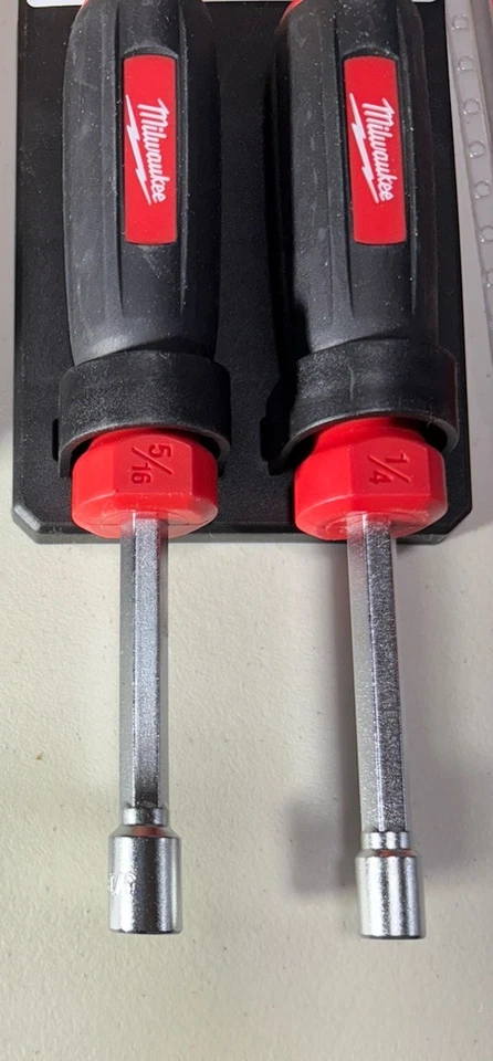 Milwaukee 2 Piece Hollow Core Magnetic Bit Driver 5/16 and 1/4   48-22-2502 - Image 3 of 3