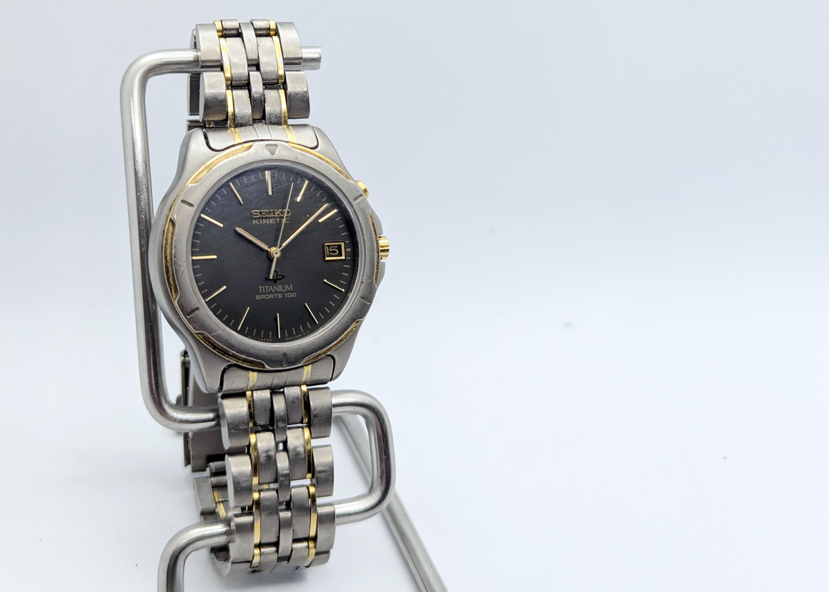 SEIKO キネティック　チタニウム Seiko Kinetic Titanium Sports 100 AGS Two-Tone 5M42-0C69 | New