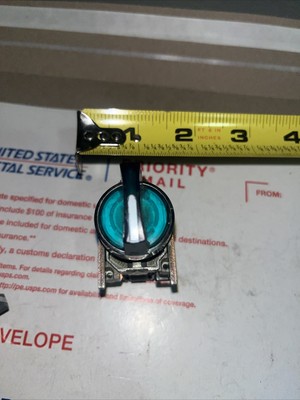 SCHNEIDER ELECTRIC ZBE-101 SELECTOR SWITCH GREEN. A4